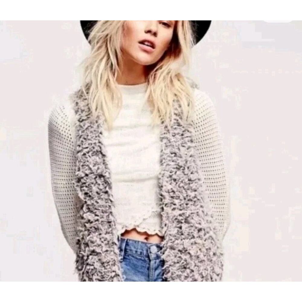 Free People Fur Away Vest Top Sz M Boho Anthropologie Hippie Shaggy (Missing Eye